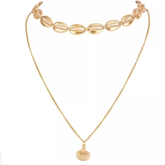 2 Layer Shell Scallop Pendant Necklace Gold Color - Picture 3 of 5